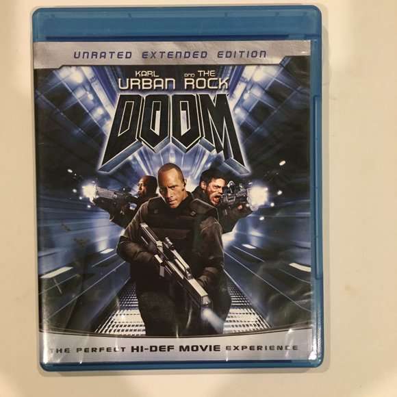 Universal Pictures DOOM Unrated extended version Blu-Ray Disc - Picture 1 of 3